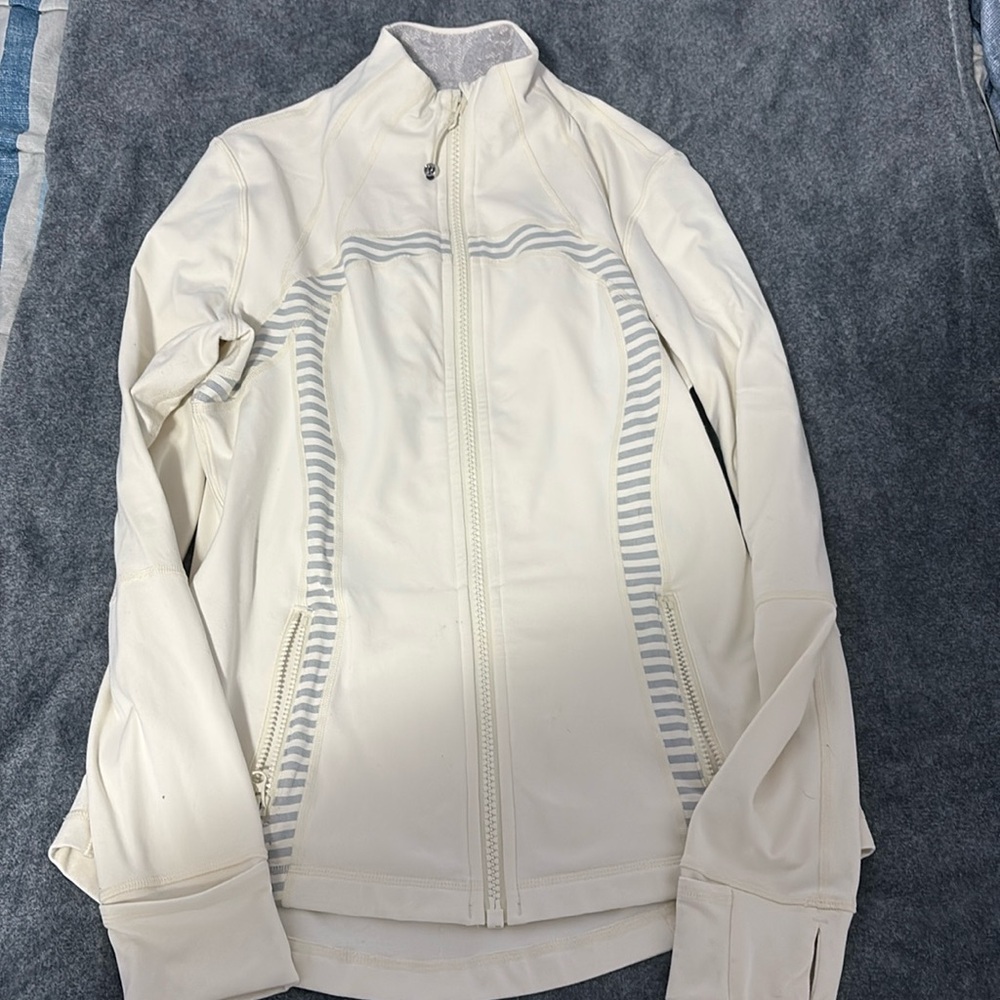 Lulu stride jacket